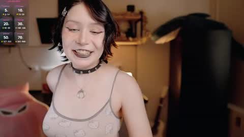 Snapshot of nickari_x chatting on 06/19/26, 05:34 nickari_x online show from 06/19/26, 05:34