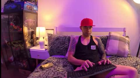 Snapshot of nickboiixx chatting on 09/10/25, 10:59 Nickboiix UK online show from 09/10/25, 10:59