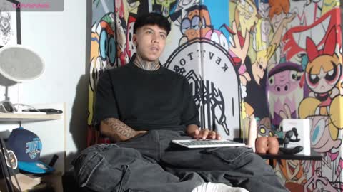 Snapshot of nickhot0609 chatting on 12/02/24, 10:45 Nickhot0609 online show from 12/02/24, 10:45