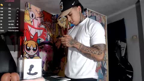 Snapshot of nickhot0609 chatting on 02/12/25, 09:43 Nickhot0609 online show from 02/12/25, 09:43