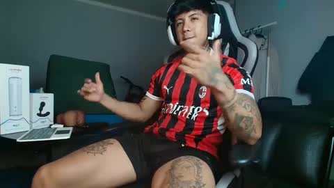 Snapshot of nickhot0609 chatting on 09/15/25, 08:31 Nickhot0609 online show from 09/15/25, 08:31