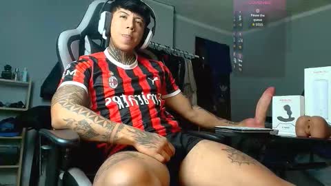 Snapshot of nickhot0609 chatting on 09/24/25, 02:37 Nickhot0609 online show from 09/24/25, 02:37