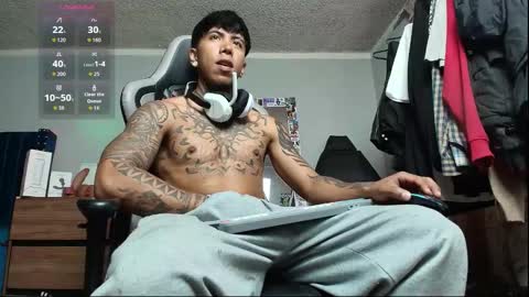 Snapshot of nickhot0609 chatting on 11/19/25, 05:35 Nickhot0609 online show from 11/19/25, 05:35