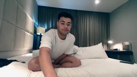 Snapshot of nickmaxx541 chatting on 01/29/25, 02:42 Nick maxx online show from 01/29/25, 02:42