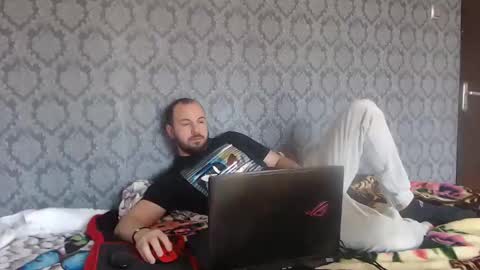 Snapshot of nickolas22 chatting on 03/06/25, 10:52 Julian online show from 03/06/25, 10:52