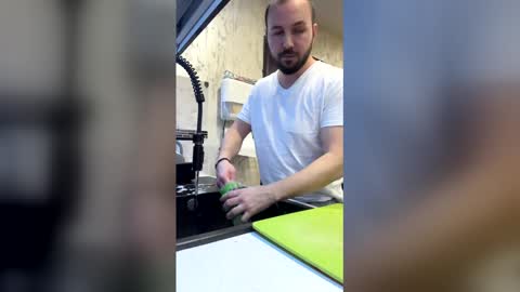 Julian online show from 02/11/26, 09:42