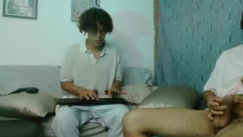 Nickolas Muoz online show from 02/05/25, 09:29
