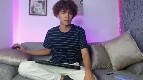 Nickolas Muoz online show from 02/14/25, 08:05