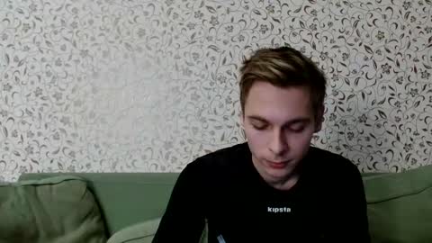 Snapshot of nicksuper8 chatting on 12/07/24, 04:31 Nick online show from 12/07/24, 04:31