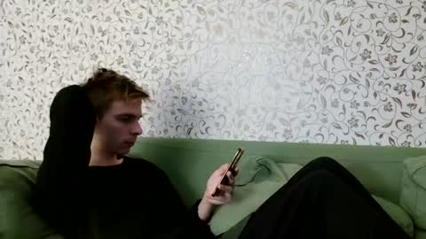 Snapshot of nicksuper8 chatting on 12/10/24, 06:28 Nick online show from 12/10/24, 06:28