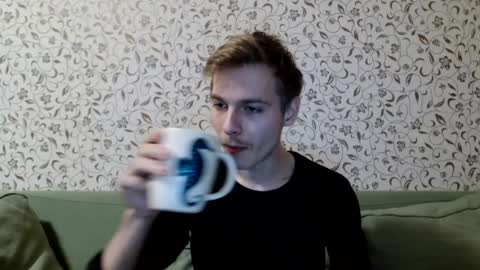 Snapshot of nicksuper8 chatting on 12/17/24, 09:38 Nick online show from 12/17/24, 09:38