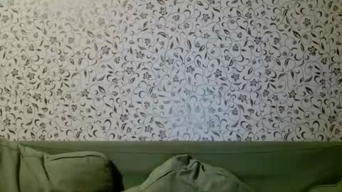 Snapshot of nicksuper8 chatting on 12/25/24, 04:54 Nick online show from 12/25/24, 04:54