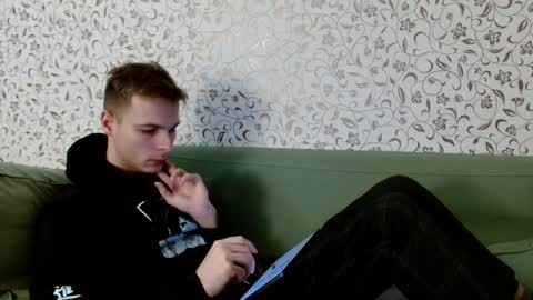 Snapshot of nicksuper8 chatting on 01/04/25, 02:04 Nick online show from 01/04/25, 02:04