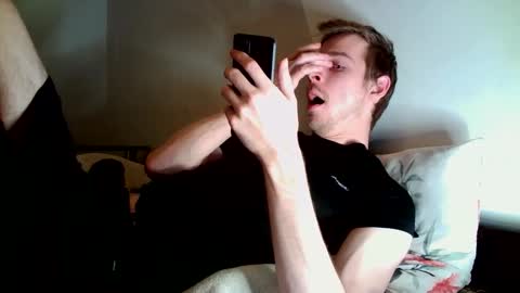 Snapshot of nicksuper8 chatting on 10/28/25, 12:36 Nick online show from 10/28/25, 12:36