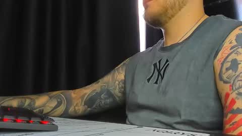 Snapshot of nicktattoomaster chatting on 06/11/26, 12:25 nicktattoomaster online show from 06/11/26, 12:25