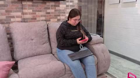 Snapshot of nicky_as chatting on 05/12/26, 01:30 nicky_as online show from 05/12/26, 01:30