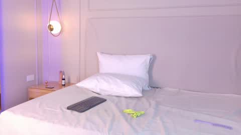 Snapshot of nicky_belmonth chatting on 12/27/24, 04:32 nicky_belmonth online show from 12/27/24, 04:32