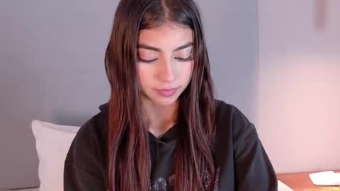 Snapshot of nicky_belmonth chatting on 02/10/25, 05:52 nicky_belmonth online show from 02/10/25, 05:52