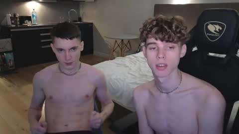 Snapshot of nicky_mart chatting on 10/27/25, 07:18 Nicki Danny online show from 10/27/25, 07:18