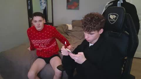 Snapshot of nicky_mart chatting on 12/19/25, 05:42 Nicki Danny online show from 12/19/25, 05:42