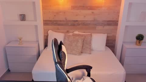 Snapshot of nicky_peyton chatting on 10/01/25, 03:01 Nicky online show from 10/01/25, 03:01