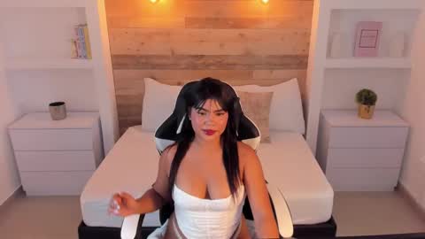 Snapshot of nicky_peyton chatting on 10/10/25, 02:54 Nicky online show from 10/10/25, 02:54