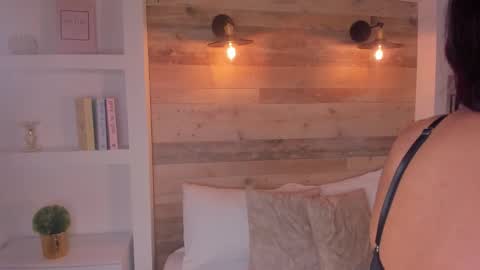 Snapshot of nicky_peyton chatting on 10/25/25, 03:03 Nicky online show from 10/25/25, 03:03