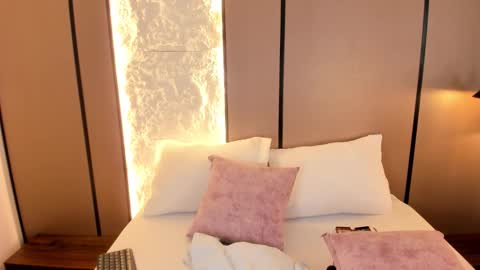 Snapshot of nicky_peyton chatting on 11/20/25, 03:28 Nicky online show from 11/20/25, 03:28