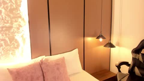 Nicky  online show from 12/21/25, 02:30