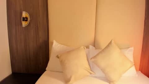 Nicky  online show from 02/25/26, 02:54