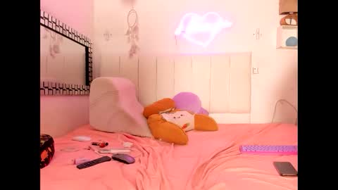 nicky_teem online show from 11/23/25, 09:53