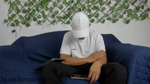 Snapshot of nicky_vance chatting on 03/10/25, 07:18 nicky online show from 03/10/25, 07:18