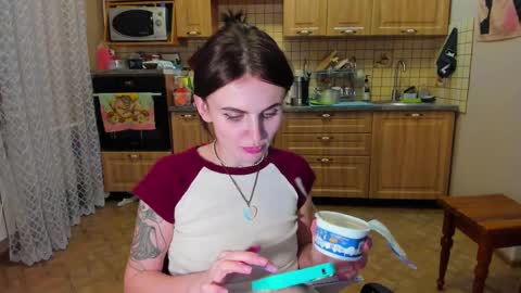 Nicky Weekends online show from 02/11/25, 04:46