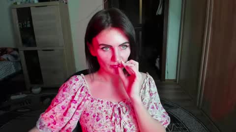 Nicky Weekends online show from 03/08/25, 01:06