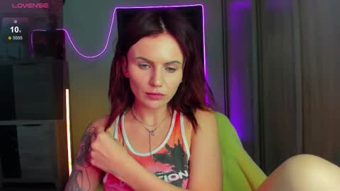 Nicky Weekends online show from 09/19/25, 02:57