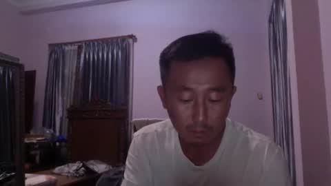 nickyang75 online show from 12/23/24, 10:33