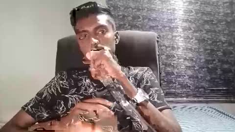 Snapshot of nickyle63 chatting on 03/05/25, 05:29 james online show from 03/05/25, 05:29