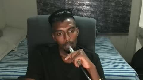 Snapshot of nickyle63 chatting on 11/21/25, 06:28 james online show from 11/21/25, 06:28