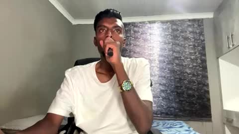 Snapshot of nickyle63 chatting on 02/26/26, 09:36 james online show from 02/26/26, 09:36