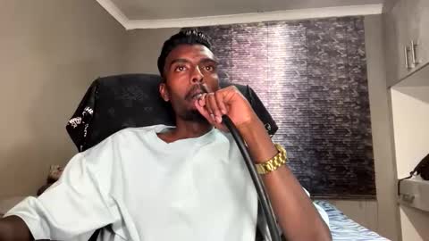 Snapshot of nickyle63 chatting on 02/27/26, 08:42 james online show from 02/27/26, 08:42