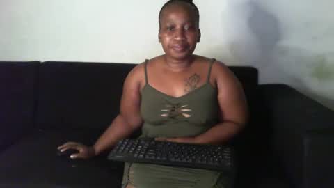 Snapshot of nickynoble chatting on 05/29/26, 11:36 nickynoble online show from 05/29/26, 11:36