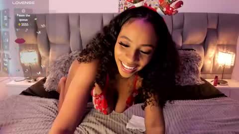 Snapshot of nickytouse chatting on 12/22/24, 10:47 Nicky online show from 12/22/24, 10:47