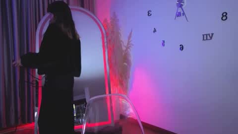 Nicky online show from 11/07/25, 10:32