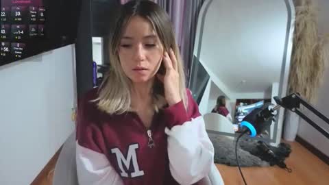 Nicky online show from 11/30/25, 10:03