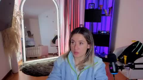 Snapshot of nickywindsor chatting on 05/15/26, 05:42 Nicky online show from 05/15/26, 05:42