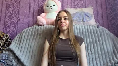 Snapshot of nickyzahl chatting on 05/25/26, 06:19 Emily online show from 05/25/26, 06:19