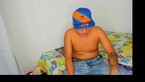 nico1515821704 online show from 12/15/25, 09:08