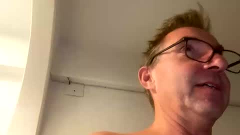 Snapshot of nico181969 chatting on 11/10/25, 10:53 Nico online show from 11/10/25, 10:53