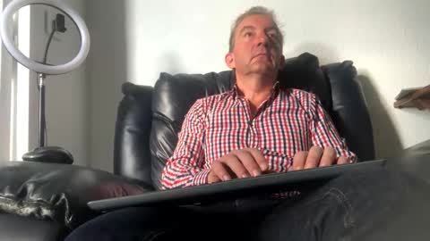 Snapshot of nico181969 chatting on 11/17/25, 02:45 Nico online show from 11/17/25, 02:45