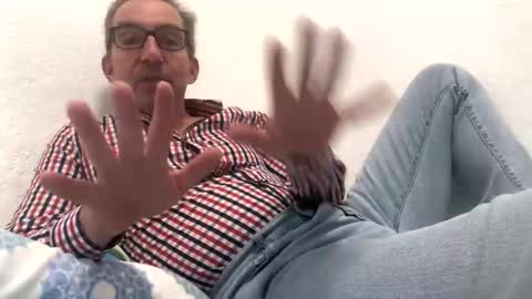 Snapshot of nico181969 chatting on 11/18/25, 10:47 Nico online show from 11/18/25, 10:47